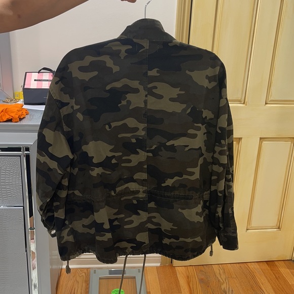 Size Small jacket - Picture 2 of 2